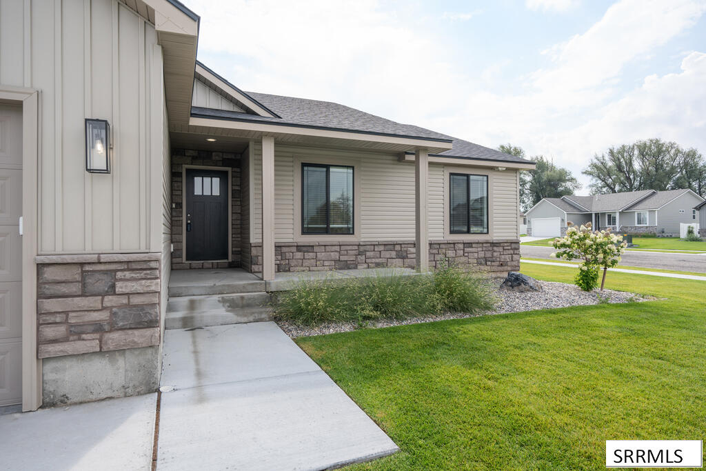 3187 Riata Lane