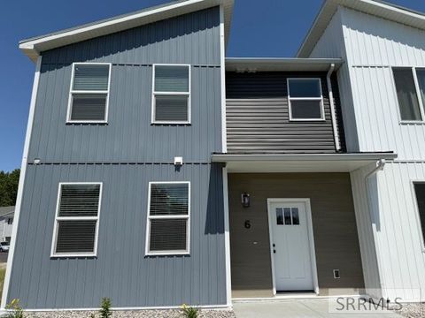Photo of 822 E Sunnyside Road #6, IDAHO FALLS, ID 83401 (MLS # 2181969)