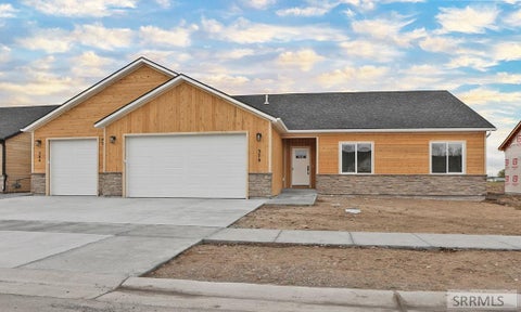 Homes For Sale - 398 E 5th S<br/> SUGAR CITY, ID 83448
