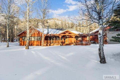 Photo of 3883/3872 Lake Shore Drive, ISLAND PARK, ID 83429 (MLS # 2184558)