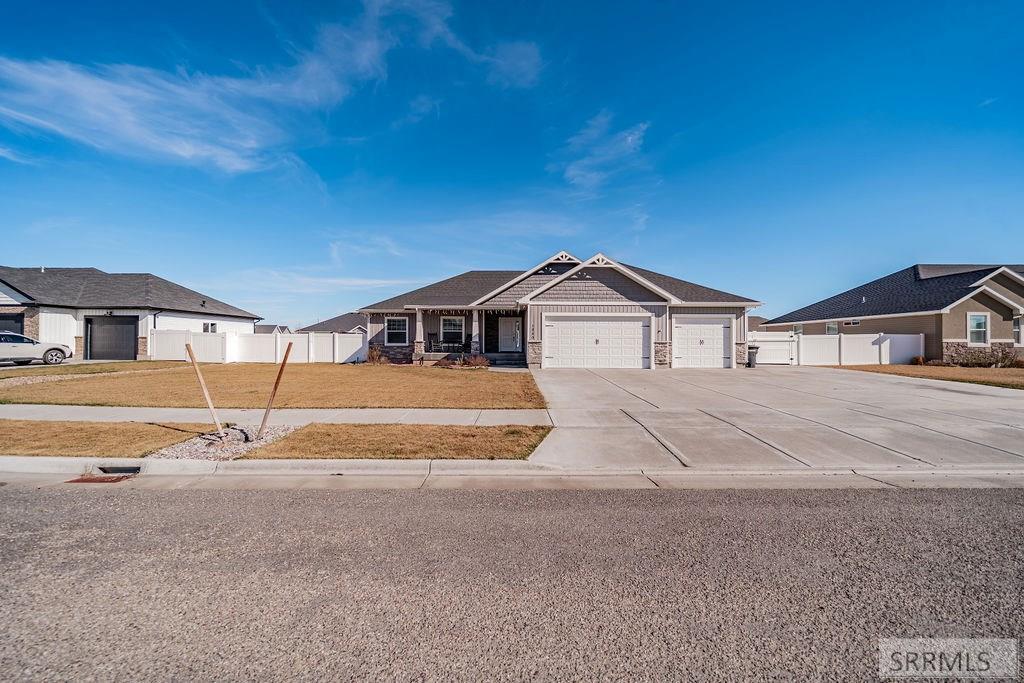 1250 Bent Grass Drive