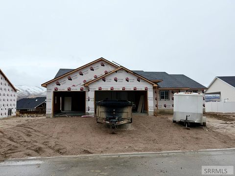 Photo of 3013 DeWinter Dr, POCATELLO, ID 83204 (MLS # 2181324)