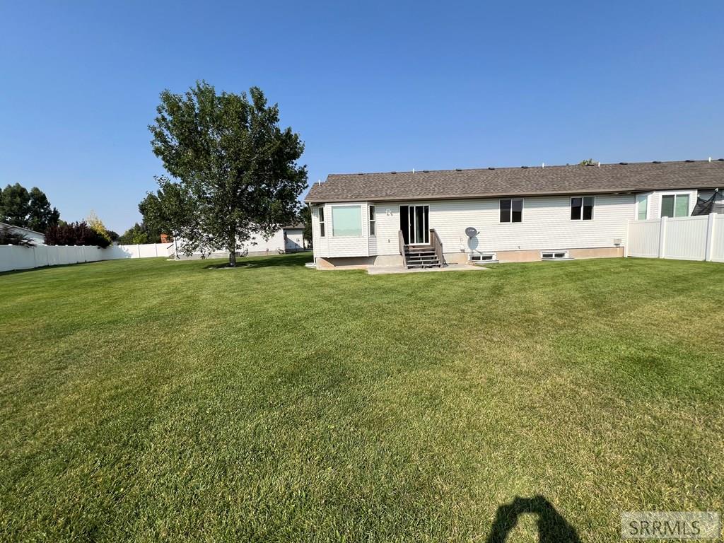 62 Cherry St, ASHTON, Idaho image 3