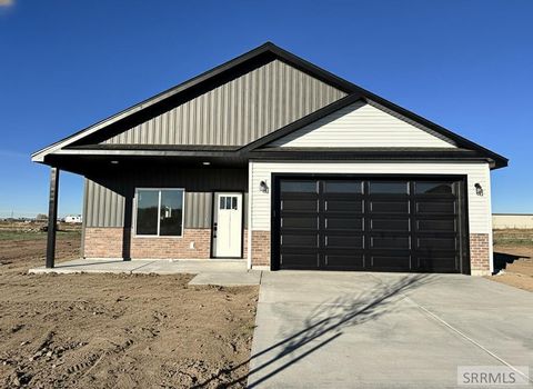 3907 Mountain Bluebird Way AMMON ID 83406