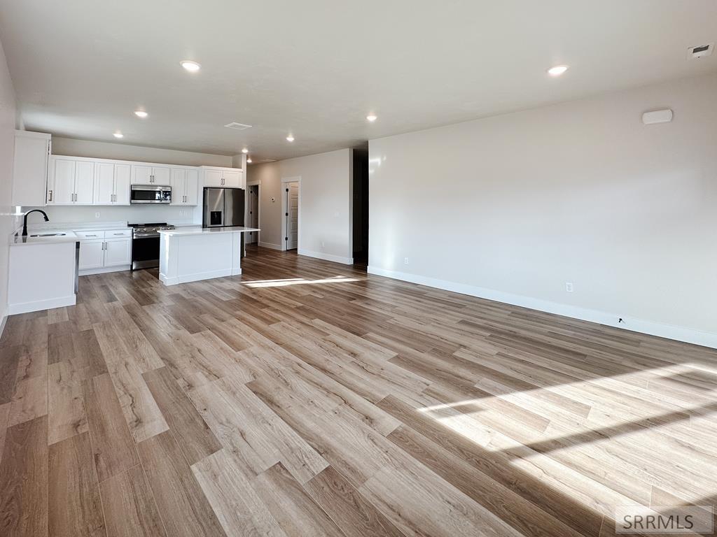 3907 Mountain Bluebird Way