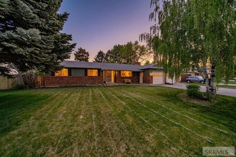 Homes For Sale - 2320 Eastview Drive<br/> IDAHO FALLS, ID 83401