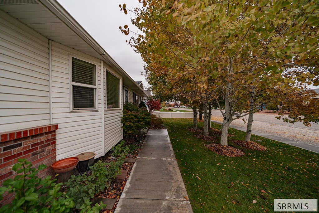 2819 Azure Drive