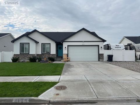 Photo of 3179 Stella Drive, IDAHO FALLS, ID 83402 (MLS # 2180458)