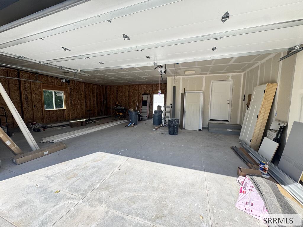 392 Oak Street