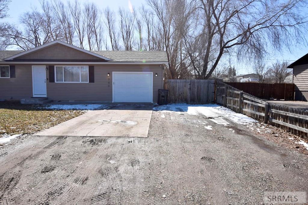 740 Hoff Drive, BLACKFOOT, Idaho image 3