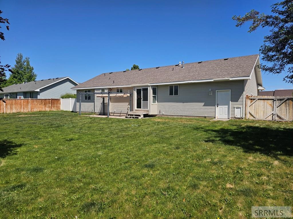 3292 E Sweet Briar Drive, IDAHO FALLS, Idaho image 4