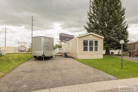Manufactured Home in IDAHO FALLS ID 1750 Whispering Pines Drive.jpg