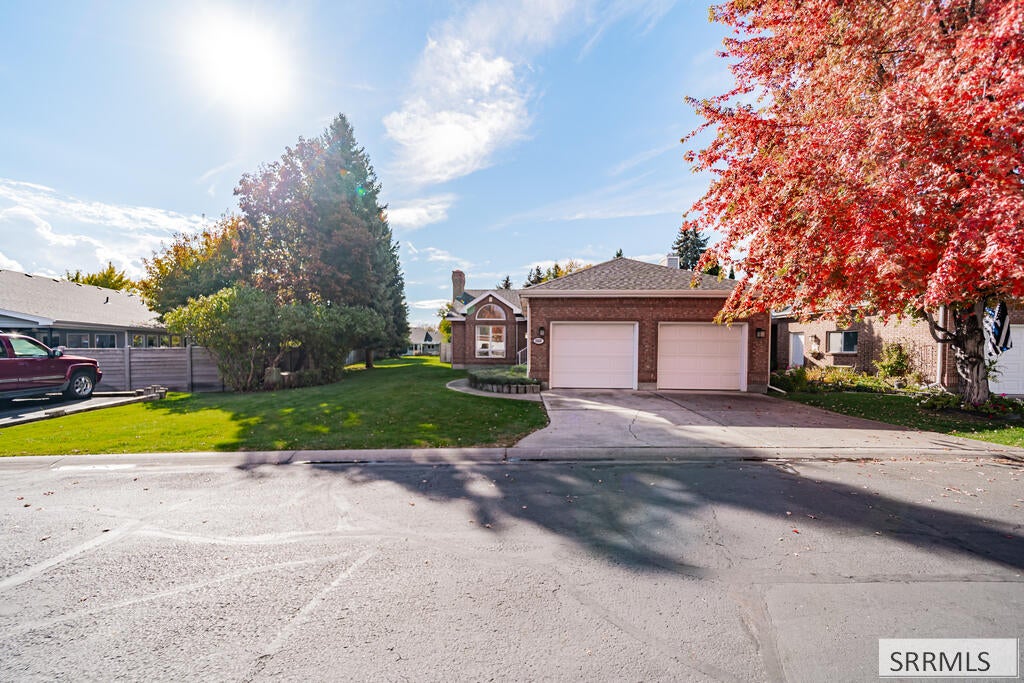 3553 Sun Circle
