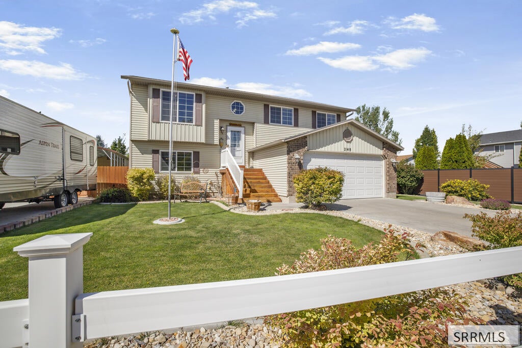 2148 Dakota Lane