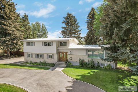 Photo of 2803 W 17 S, IDAHO FALLS, ID 83402 (MLS # 2178844)