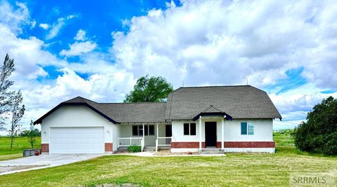 Homes For Sale - 709 N 3400 E<br/> MENAN, ID 83434