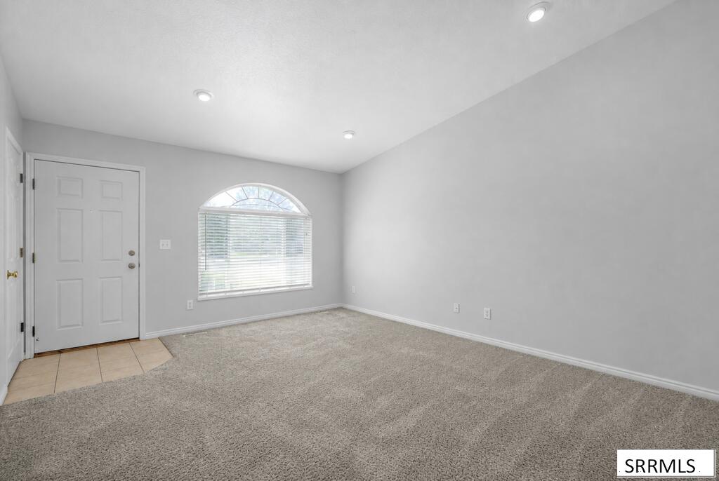 3737 Silverwood Circle