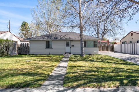 Photo of 1295 Cathryn Avenue, IDAHO FALLS, ID 83404 (MLS # 2185331)
