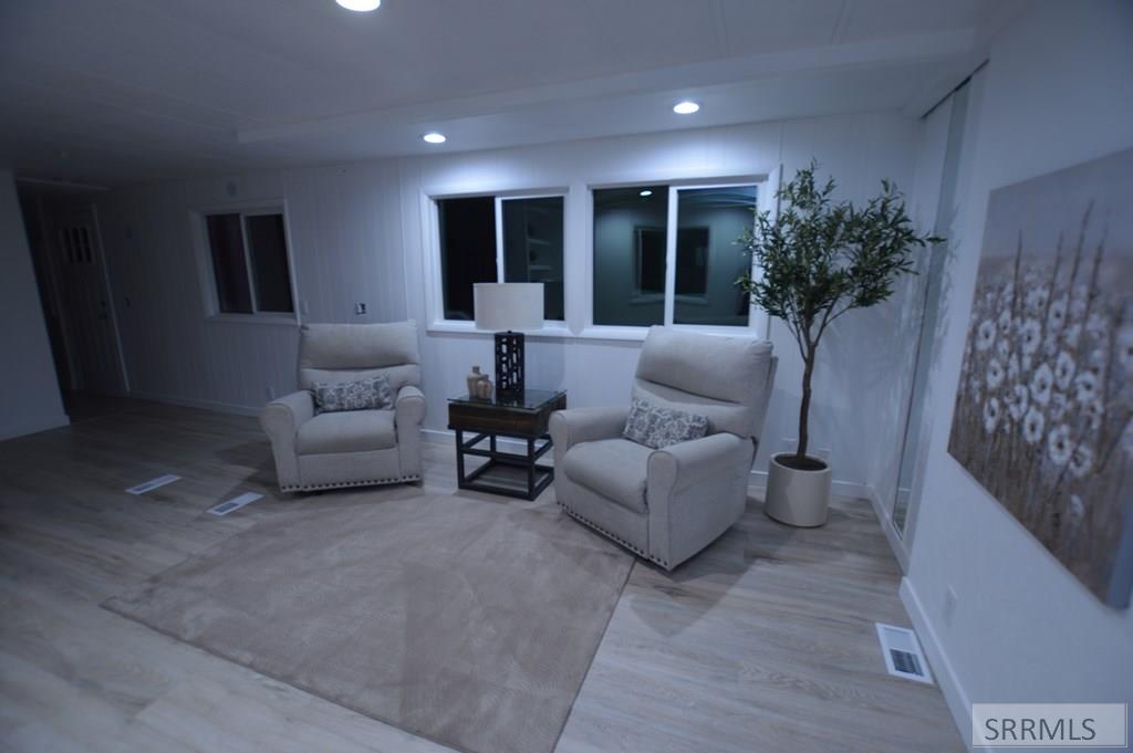 2200 Whispering Pines Drive, IDAHO FALLS, Idaho image 3