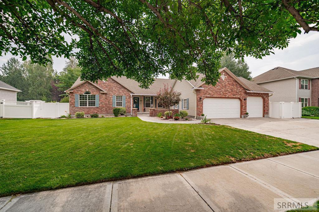 3803 Woodhaven Lane