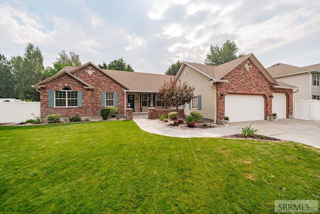 3803 Woodhaven Lane
