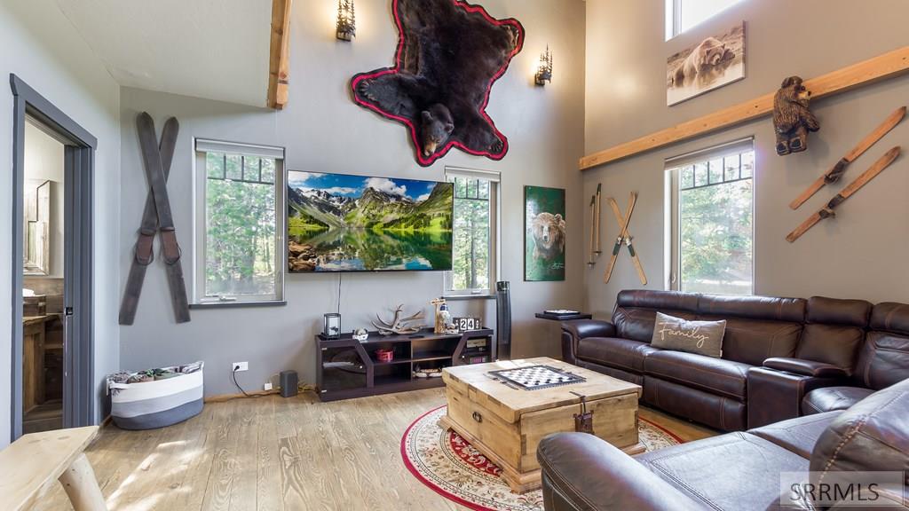 4121 Quakie Lane, ISLAND PARK, Idaho image 3