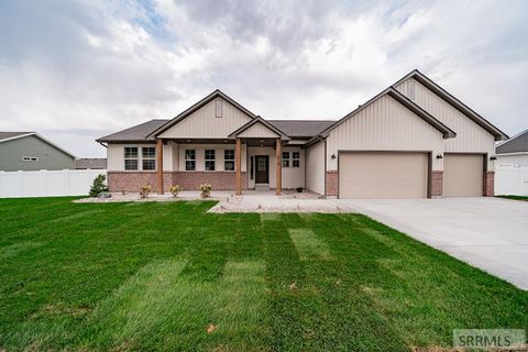 Photo of 612 Boxwood Drive, IDAHO FALLS, ID 83402 (MLS # 2178038)