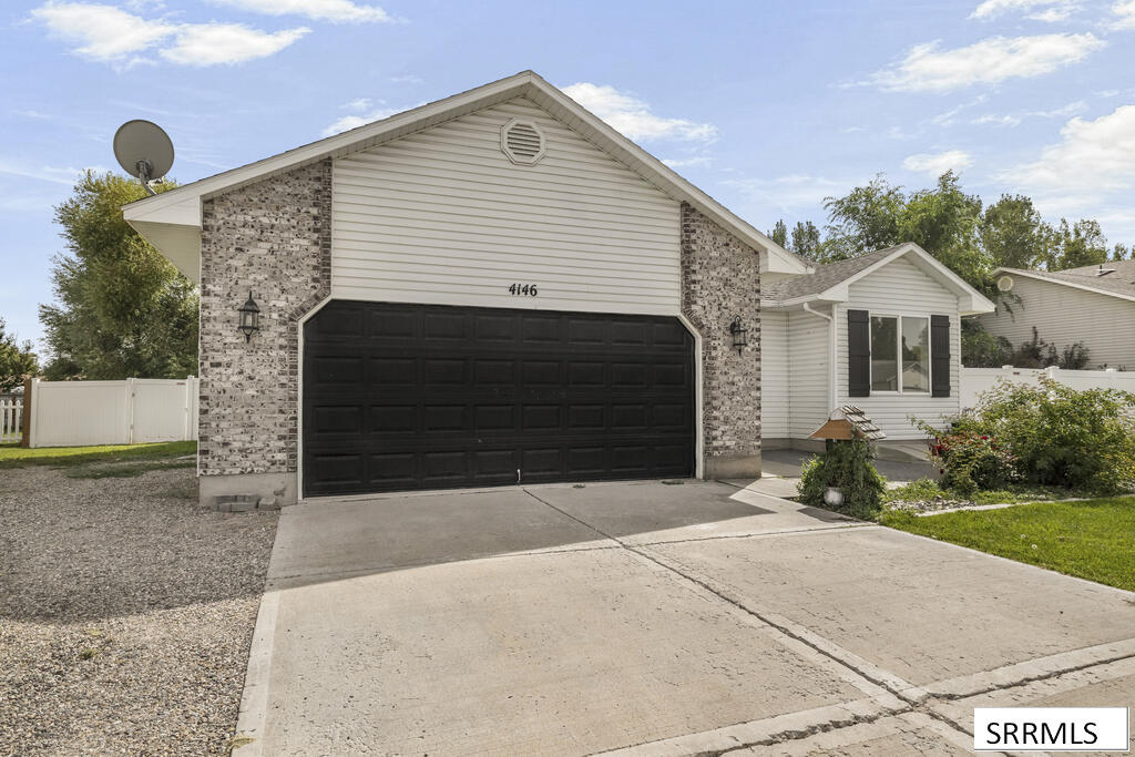 4146 Forest Glen Drive