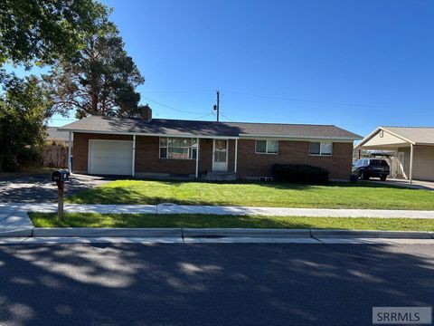 Photo of 571 Park Street, REXBURG, ID 83440 (MLS # 2179674)