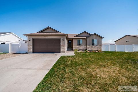 Photo of 2230 N Roy Drive, IDAHO FALLS, ID 83401 (MLS # 2185423)
