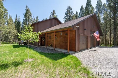 Photo of 3944 Wise Owl Way, ISLAND PARK, ID 83429 (MLS # 2177199)