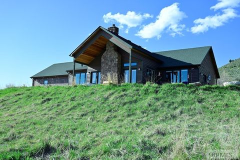 Photo of 71 Lookout Cir, IRWIN, ID 83428 (MLS # 2185462)