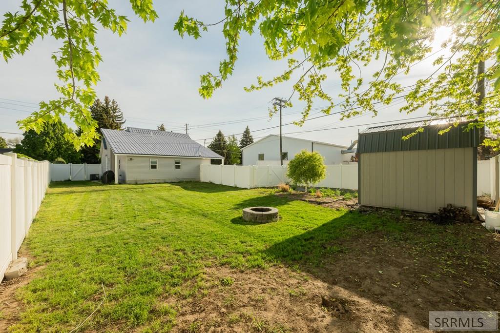 250 W Center Street, SHELLEY, Idaho image 8