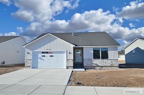 Photo of 4639 Bristol Drive, IDAHO FALLS, ID 83401 (MLS # 2181740)