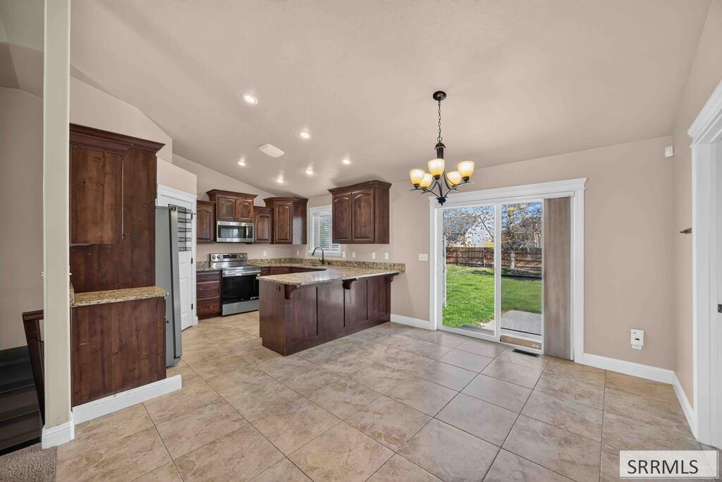 1466 Chesney Court