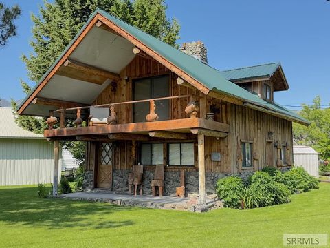 Homes For Sale - 501 W Pine Avenue<br/> MACKAY, ID 83251