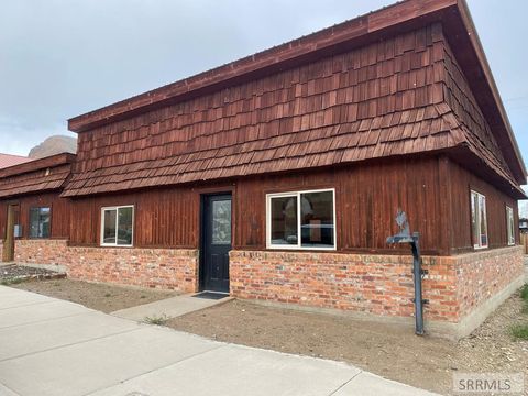 Photo of 730 Main Avenue, CHALLIS, ID 83226 (MLS # 2185894)