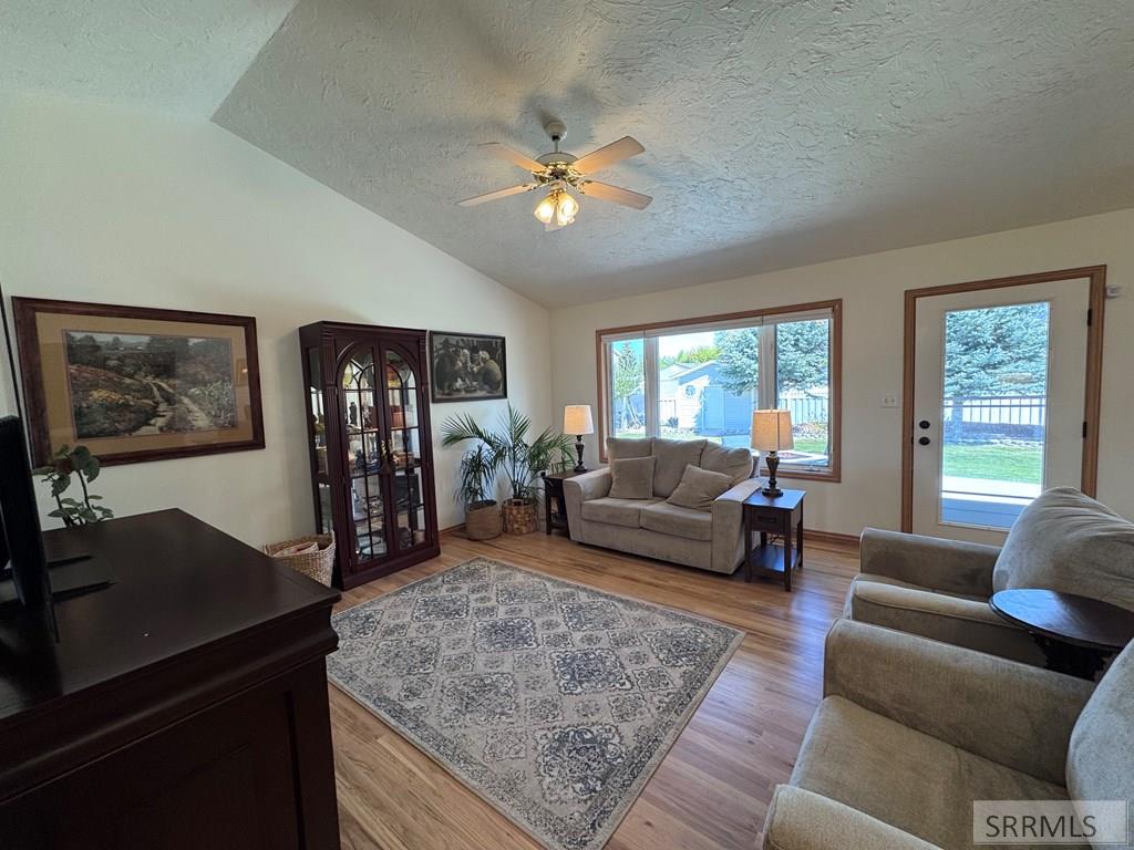 3125 Fennec Lane