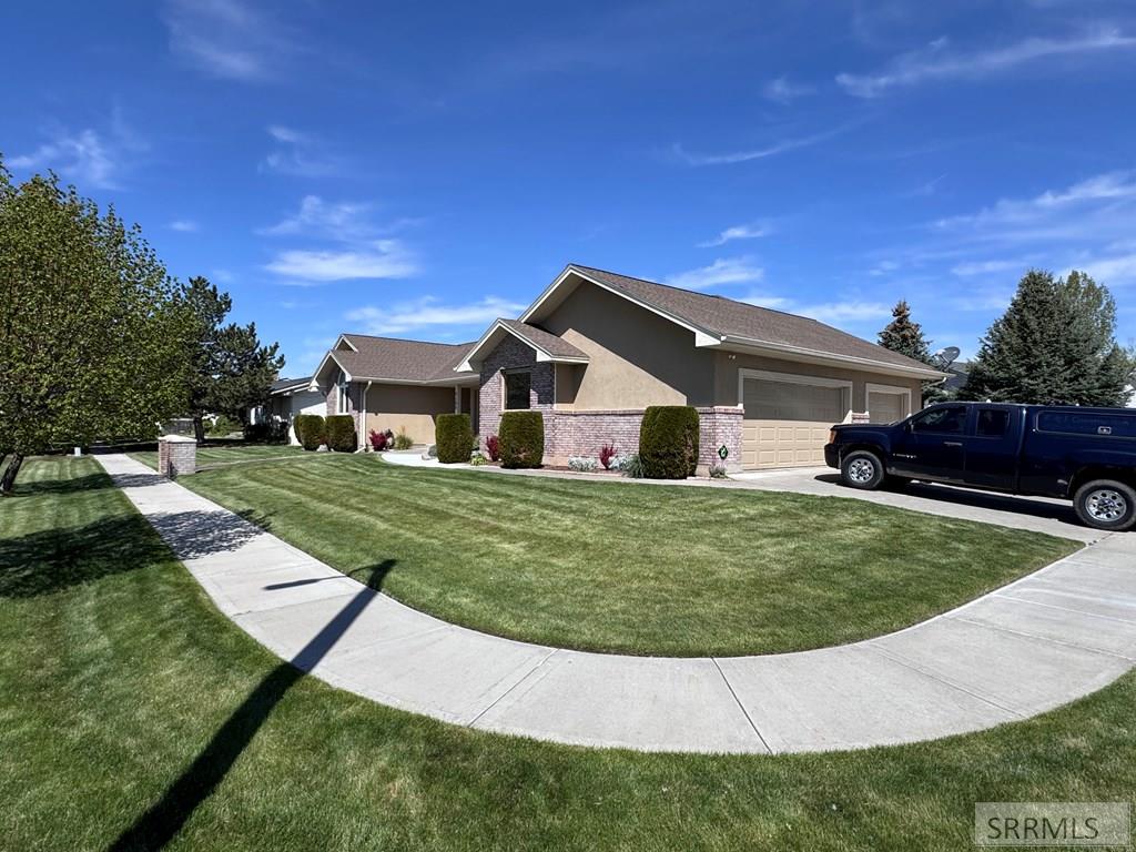 3125 Fennec Lane
