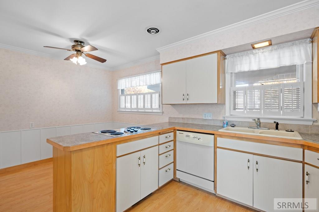 Idaho Falls, Idaho 83401, United States, 3 Bedrooms Bedrooms, ,2 BathroomsBathrooms,Residential,Active,232143