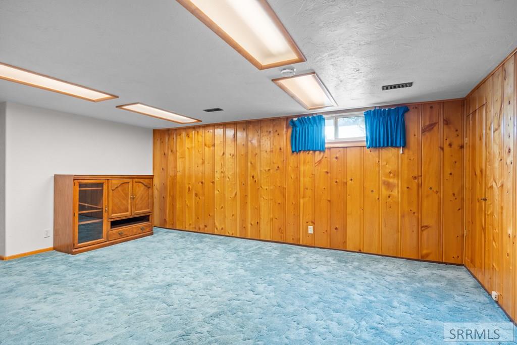 Idaho Falls, Idaho 83401, United States, 3 Bedrooms Bedrooms, ,2 BathroomsBathrooms,Residential,Active,232143