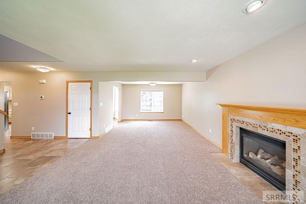 275 Richmond Circle