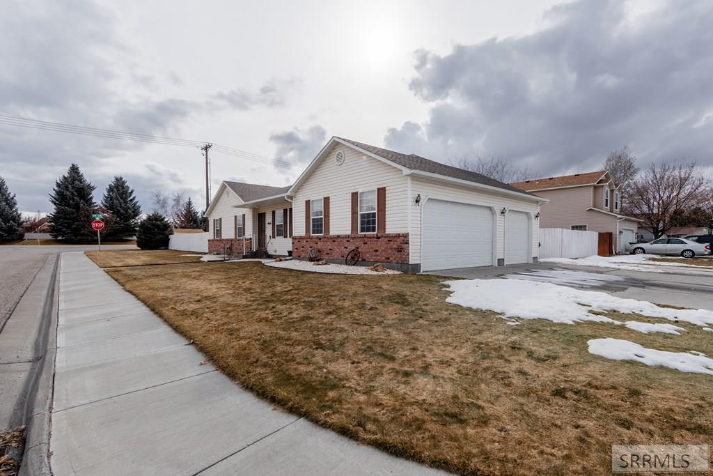 4860 Cumberland Drive, IDAHO FALLS, Idaho image 3