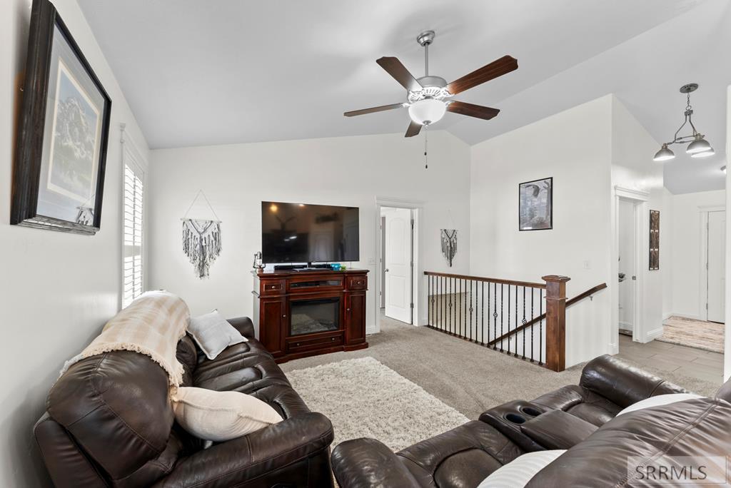2533 N Barnes Way, IONA, Idaho image 4