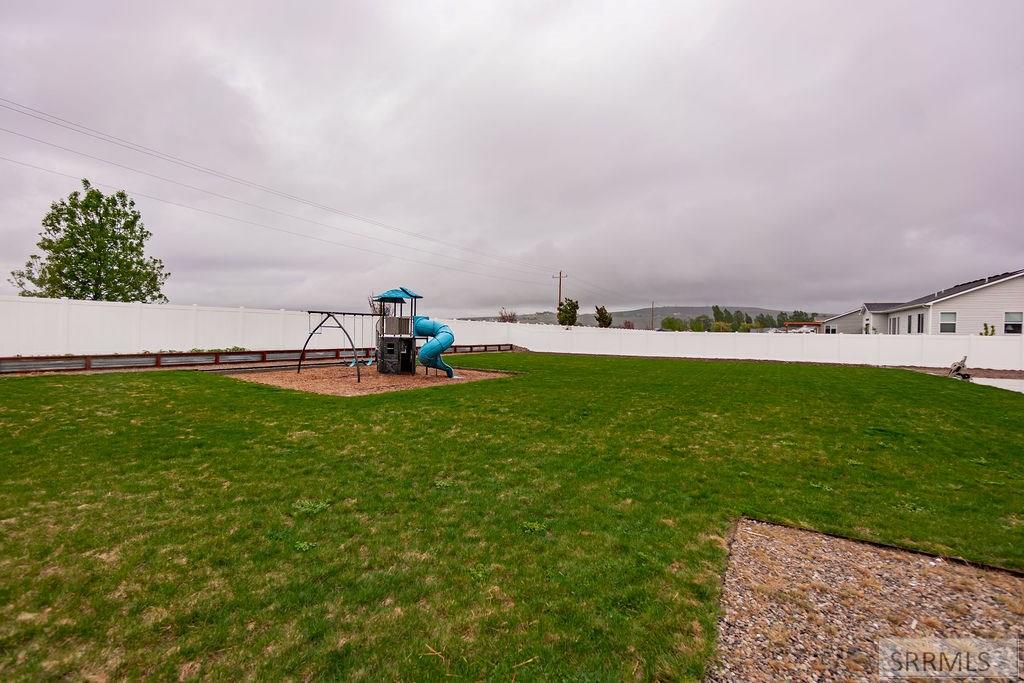5081 Smith Drive, IONA, Idaho image 29