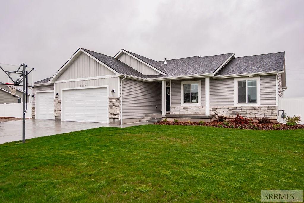 5081 Smith Drive, IONA, Idaho image 2