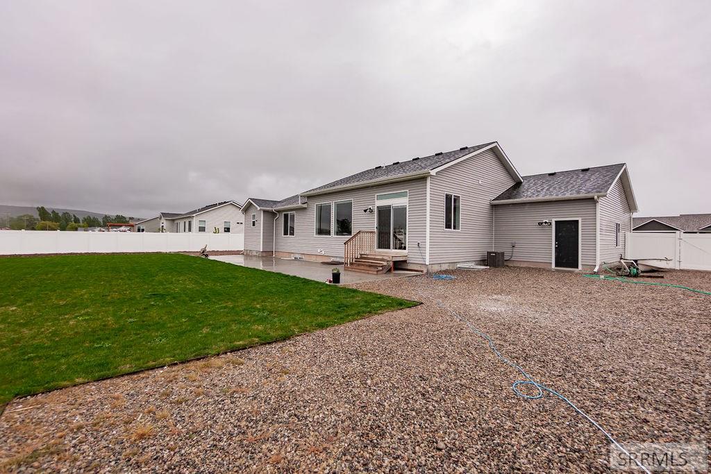 5081 Smith Drive, IONA, Idaho image 28