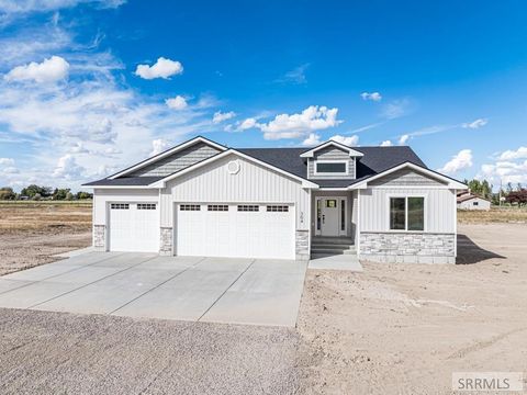 Photo of 304 W 320 N, BLACKFOOT, ID 83221 (MLS # 2180500)