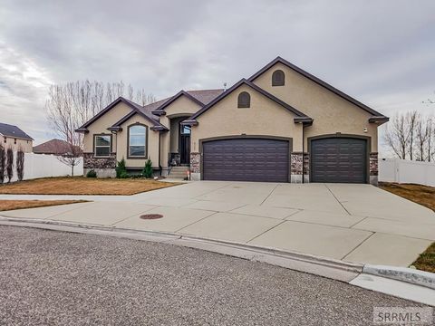 Photo of 4922 Casa Grande Drive, AMMON, ID 83401 (MLS # 2184906)