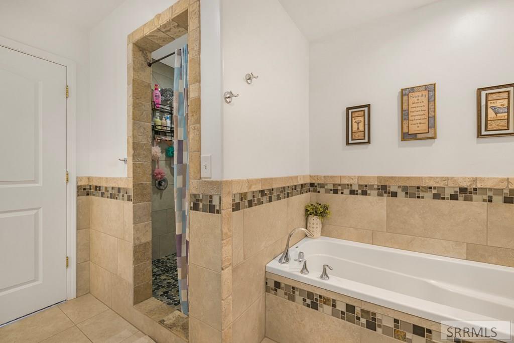 736 Mountain View Circle, SALMON, Idaho image 15